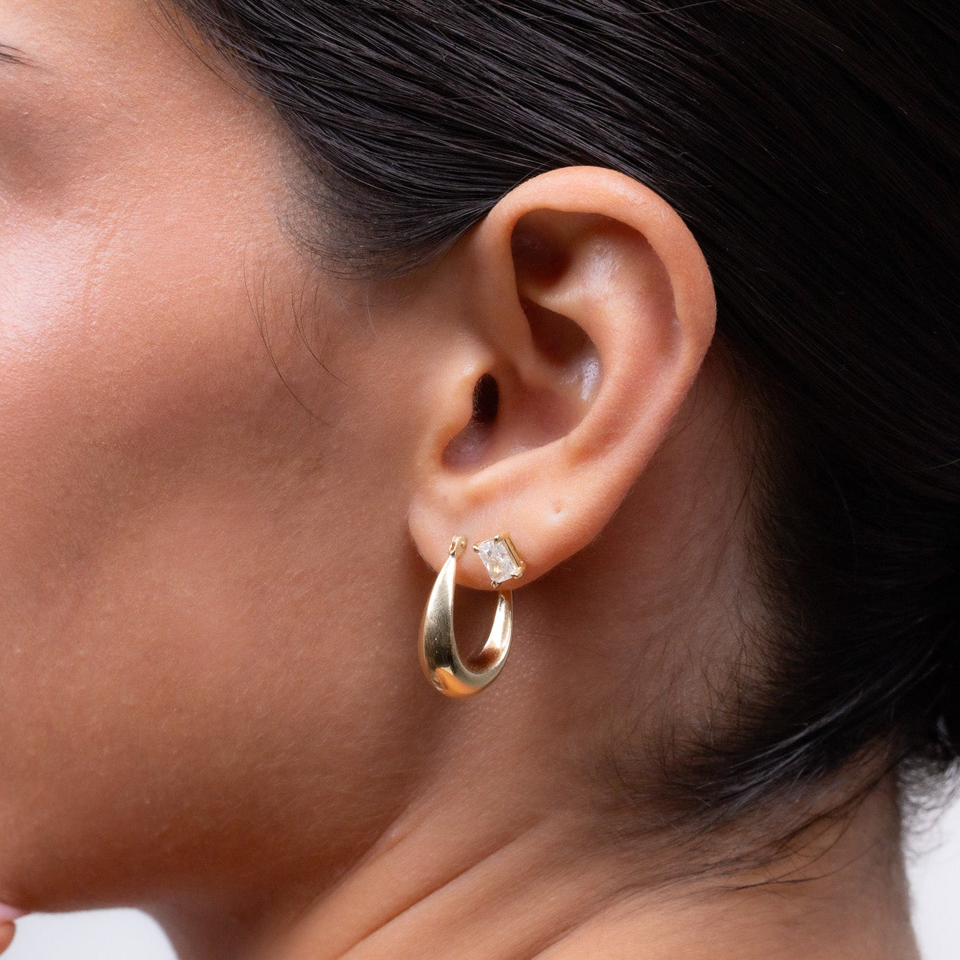 Gold Thick Oval Hoop Earring