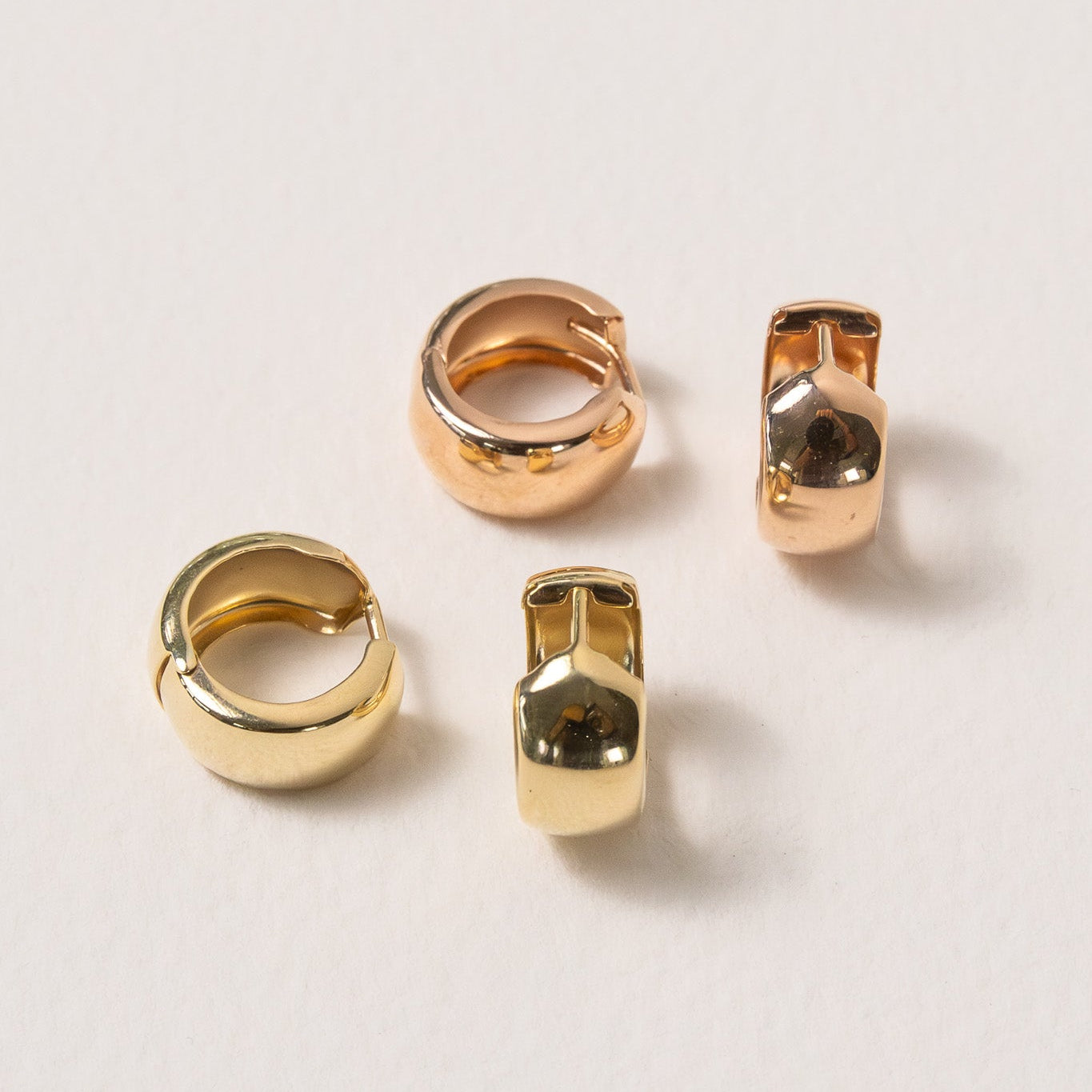 WIDE PLAIN HUGGIE 7.5MM