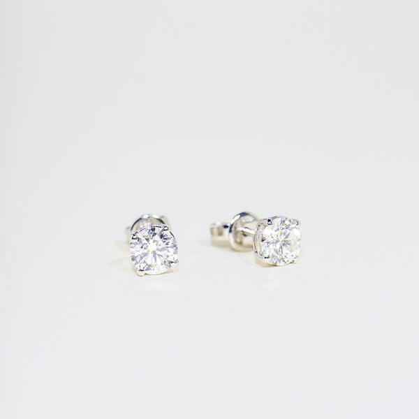 Natural Round Diamond Stud Earrings