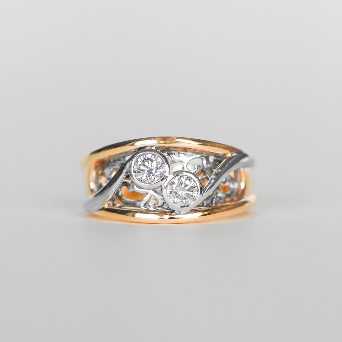 Filigree Detailed Wide Diamond Ring
